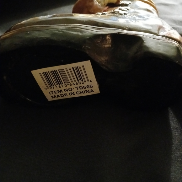 No name cat in a cowboys clay boot. Size 0. For decoration only - Picture 4 of 5